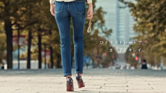 ユニクロのシガレットジーンズのcmの美脚女性は誰 中村アンがハイヒールでお散歩 Uniqlo Cigarette Jeans