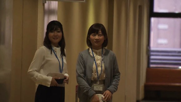 住友生命の1upのcmで上田一が廊下を早歩き 同僚の伊藤沙莉の証言動画もあります