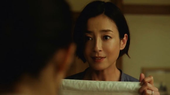 ポッキー5本分cmの母娘役は誰 宮沢りえと転校生役の南沙良が主演の家族の愛の物語 Cm曲はb Z マジェスティック