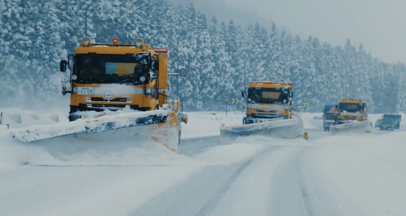 NEXCO東日本CMで新井恵理那が「雪対策本部」を訪問！ 雪に立ち向かう高速道路管理をリポート！