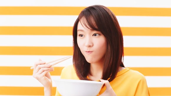 チキンラーメン60周年cmで新垣結衣 カンぺまる読みバレ激怒 なんで 意地になってんの 世界初のインスタント麺