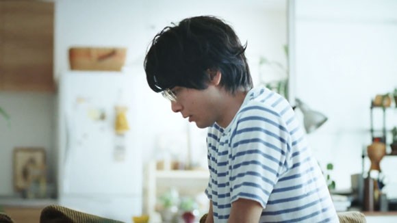 大和ハウスd Roomのcmで中村倫也が緑亀ヒーローに変身し上野樹里を守る セキュリティ賃貸住宅 ディールーム