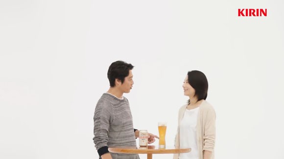 キリン一番搾りのcmで堤真一がまだ飲んでない小池栄子 古田新太 濱田岳に勧める 一口飲んだ感想は